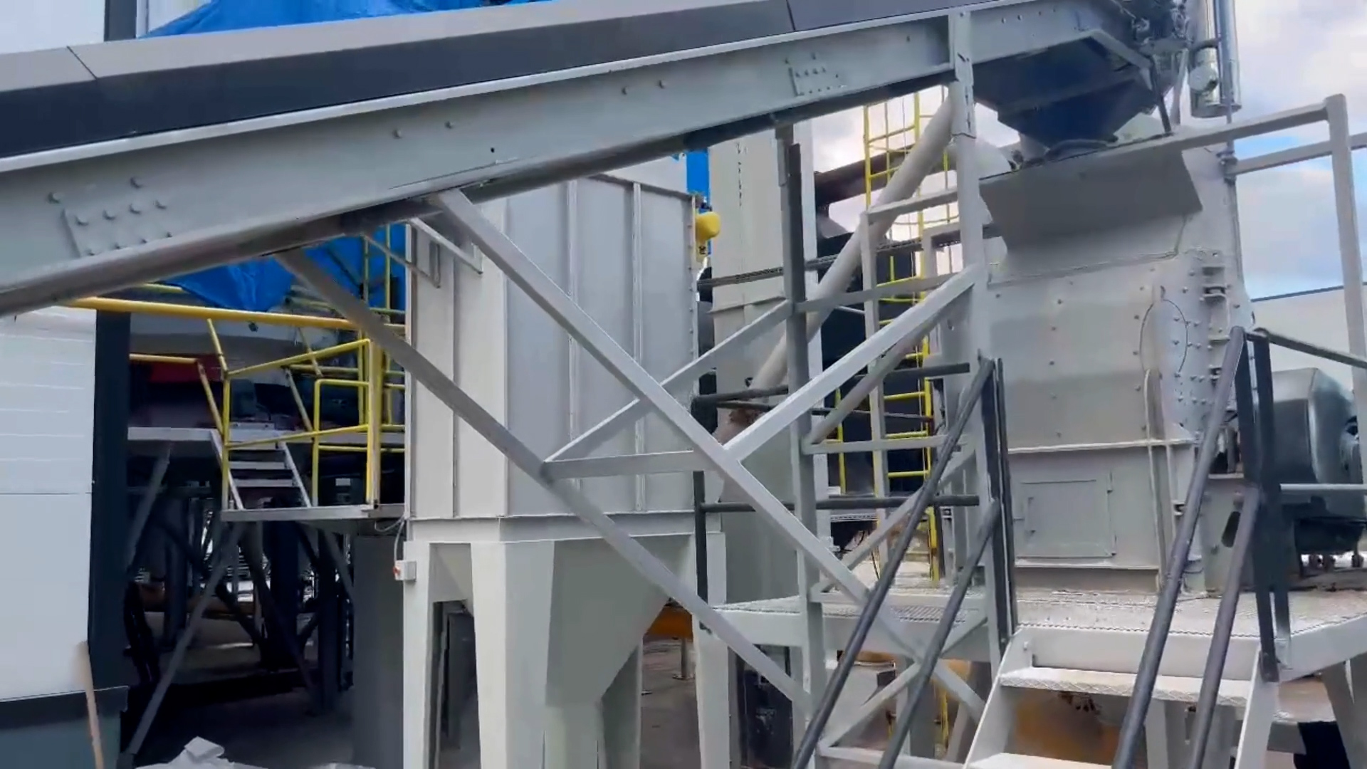 DUST PLANT